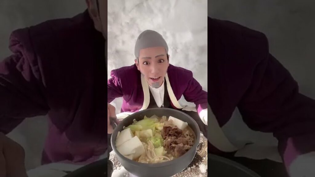 ゴールデンカムイ飯に憧れてかまくらですき焼きを食う白石由竹の動画