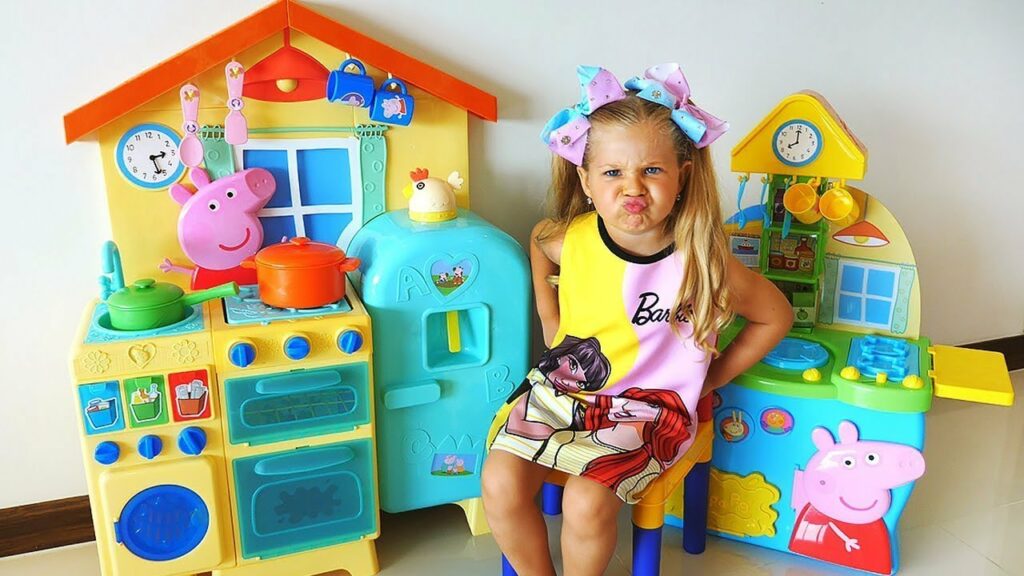 ローマとダイアナ面白い子供向けビデオ!おもちゃで遊ぶ子供たち Diana & Roma